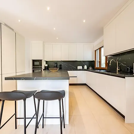 Nueva Andalucia Villa *