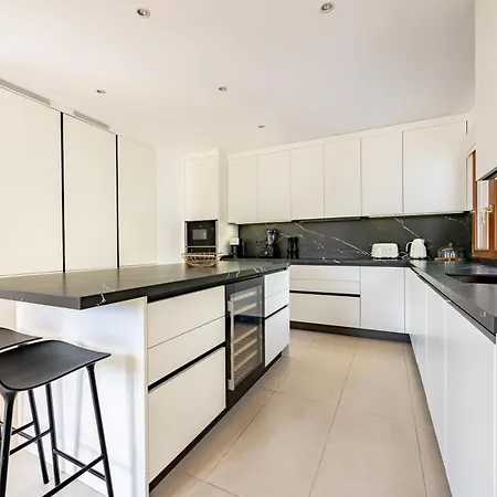 Nueva Andalucia Villa